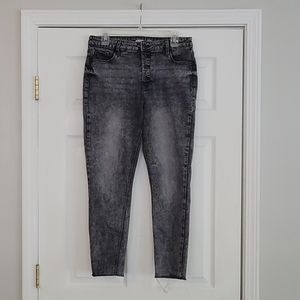 Old Navy black stonewash rockstar jeans 12